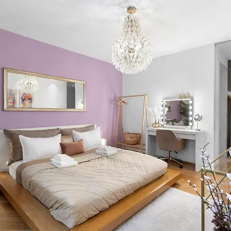 Boutique & Lux I Location I Freeparking I Ac I Fast Wifi Apartment