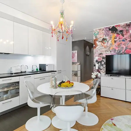 Boutique & Lux I Location I Freeparking I Ac I Fast Wifi Apartment