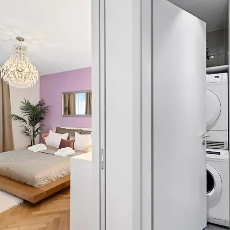 Apartment Boutique & Lux I Location I Freeparking I Ac I Fast Wifi