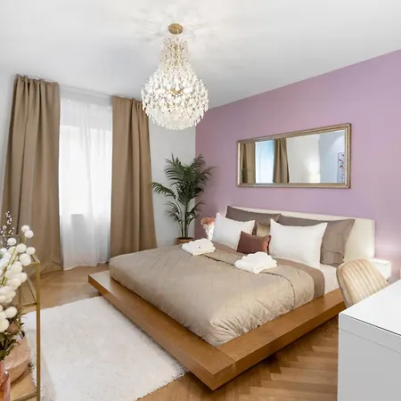 Apartment Boutique & Lux I Location I Freeparking I Ac I Fast Wifi *