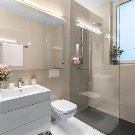 Btqluxtoplocationacfreeparking *