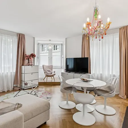 Апартаменти Btqluxtoplocationacfreeparking *