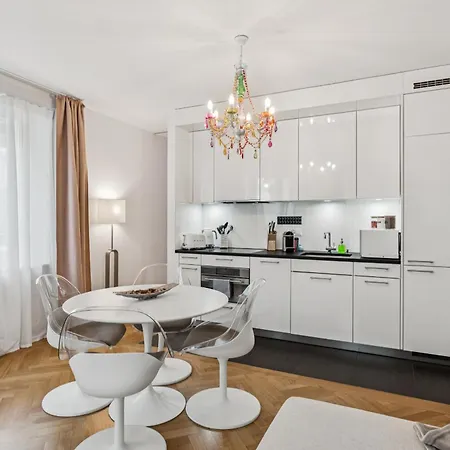 Btqluxtoplocationacfreeparking